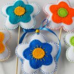 Ornamenti floreali di primavera in feltro: Tutorial fai da te e modello da scaricare gratuitamente